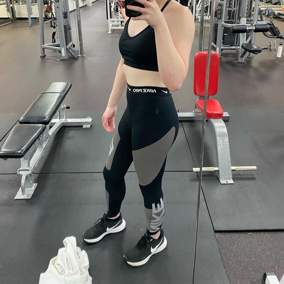 Nike Pro Dri-FIT Leggings - Picture 4 of 8